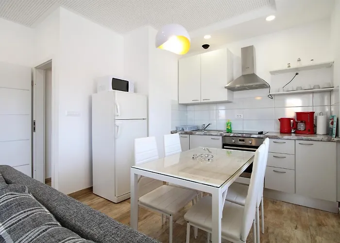 아파트 Miro 2185 *