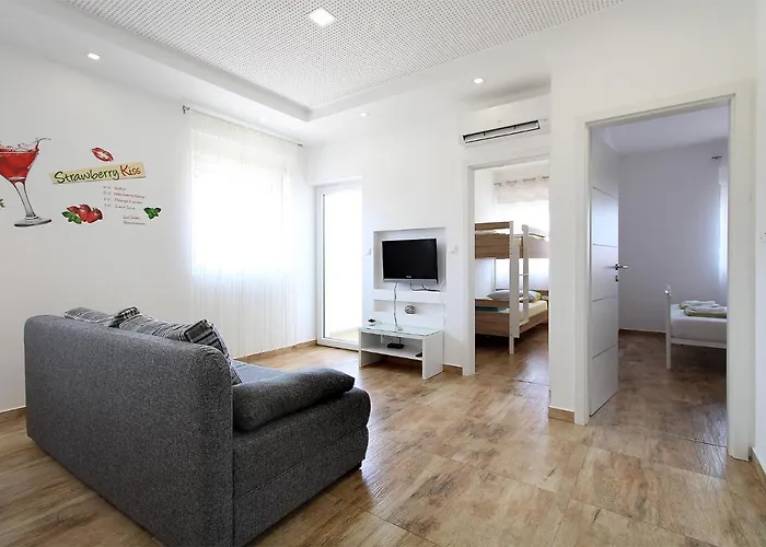 아파트 Miro 2185 풀라